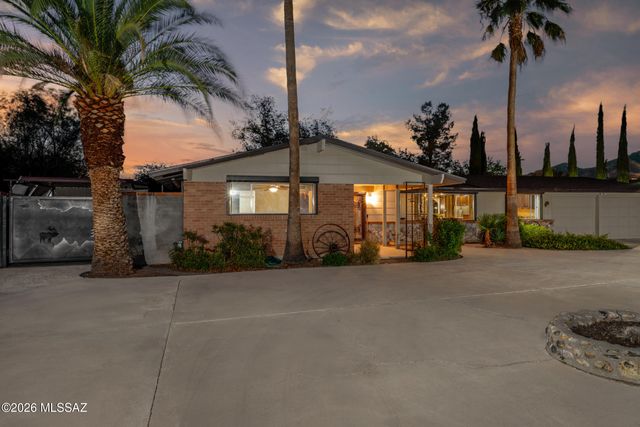 7221 E Sabino Vista Drive, Tucson, AZ 85750