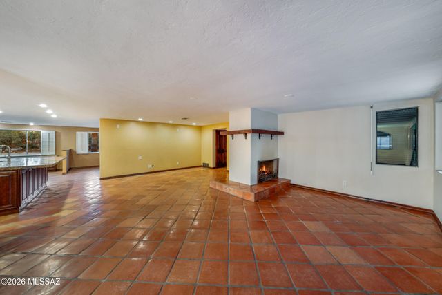7221 E Sabino Vista Drive, Tucson, AZ 85750