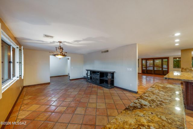 7221 E Sabino Vista Drive, Tucson, AZ 85750