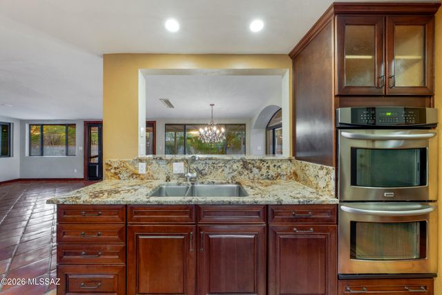 7221 E Sabino Vista Drive, Tucson, AZ 85750