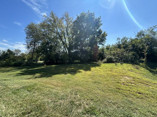 653 Birdie Dr, Spring Hill, TN 37174
