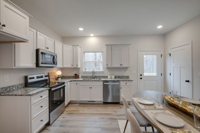 57 Truform Way, Dickson, TN 37055