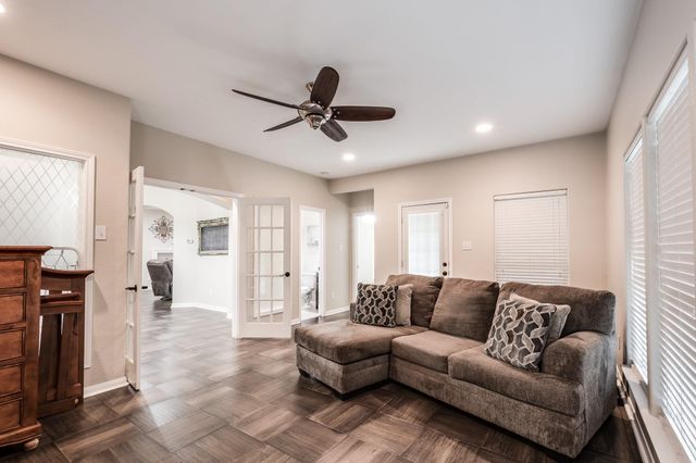 16148 Broadwater Drive, Crosby, TX 77532