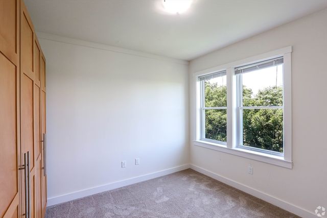 87 New 410, Cambridge, MA 02138