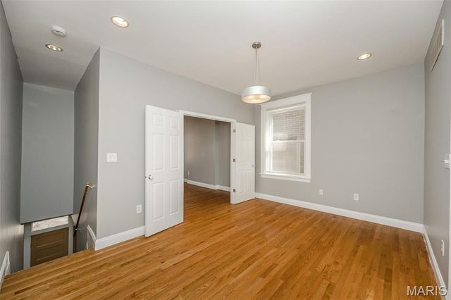 2922 Sidney Street, St Louis, MO 63104