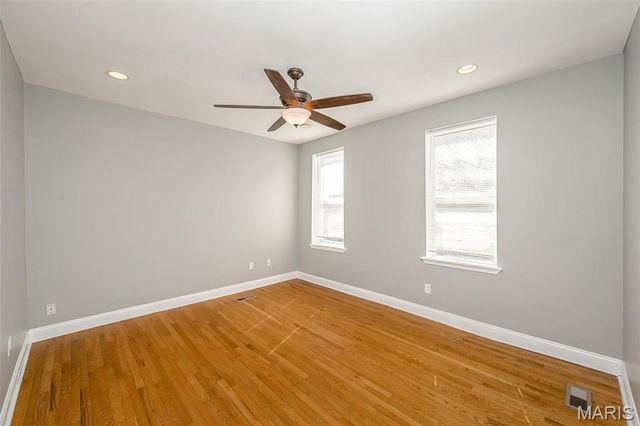 2922 Sidney Street, St Louis, MO 63104