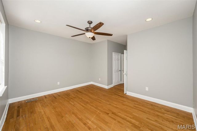 2922 Sidney Street, St Louis, MO 63104