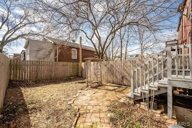 2922 Sidney Street, St Louis, MO 63104