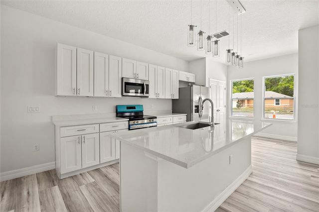 688 E EUCLID AVENUE, Deland, FL 32724