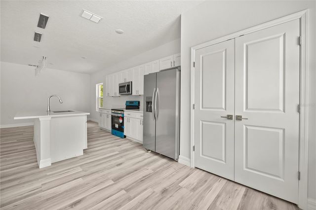 688 E EUCLID AVENUE, Deland, FL 32724