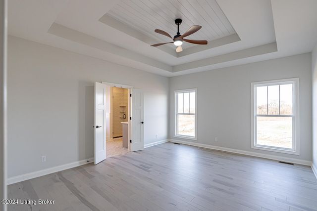 282 Dalton Dr, Fisherville, KY 40023