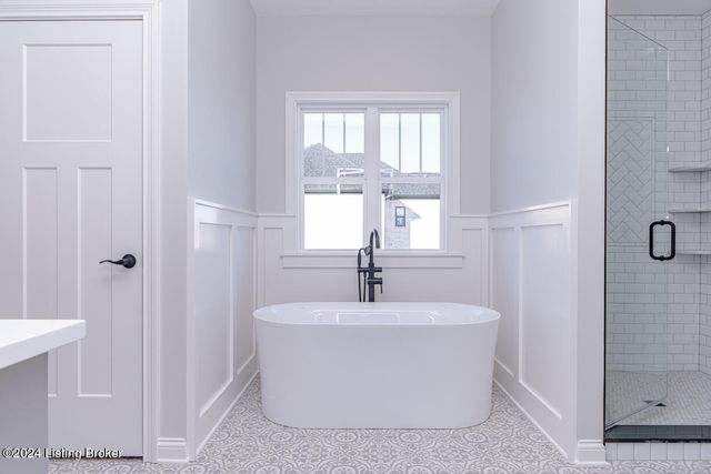 282 Dalton Dr, Fisherville, KY 40023