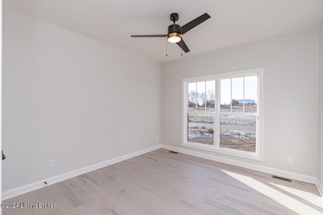 282 Dalton Dr, Fisherville, KY 40023