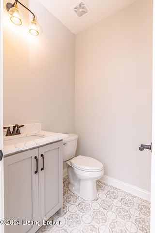 282 Dalton Dr, Fisherville, KY 40023