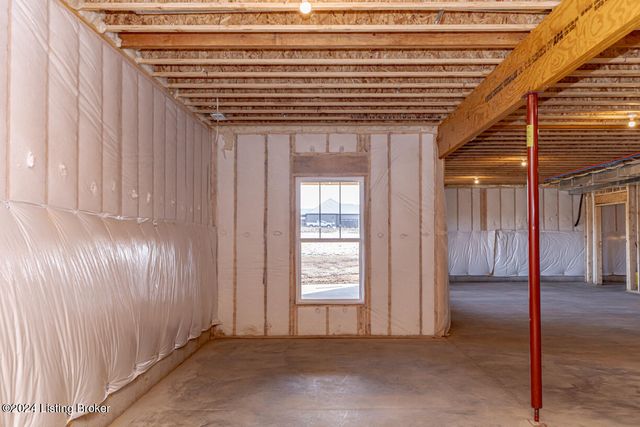 282 Dalton Dr, Fisherville, KY 40023