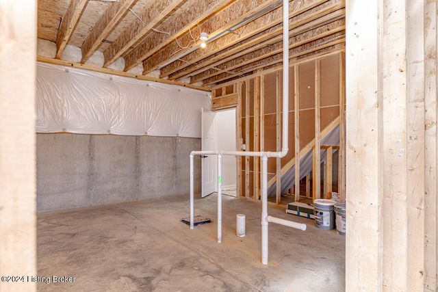 282 Dalton Dr, Fisherville, KY 40023