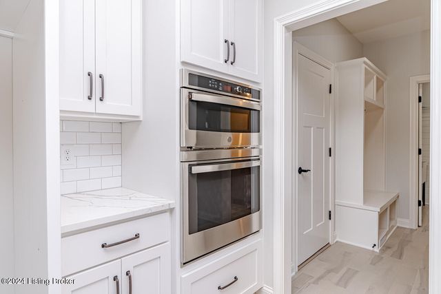 282 Dalton Dr, Fisherville, KY 40023