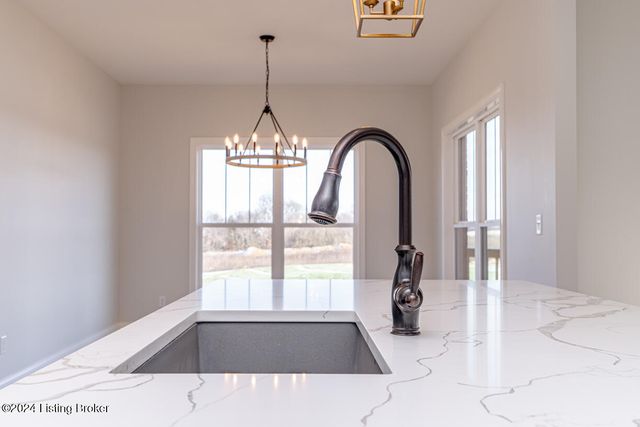 282 Dalton Dr, Fisherville, KY 40023