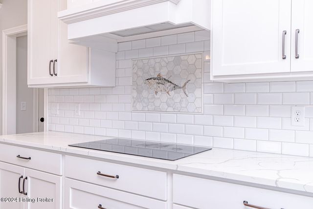 282 Dalton Dr, Fisherville, KY 40023