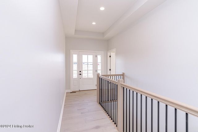 282 Dalton Dr, Fisherville, KY 40023