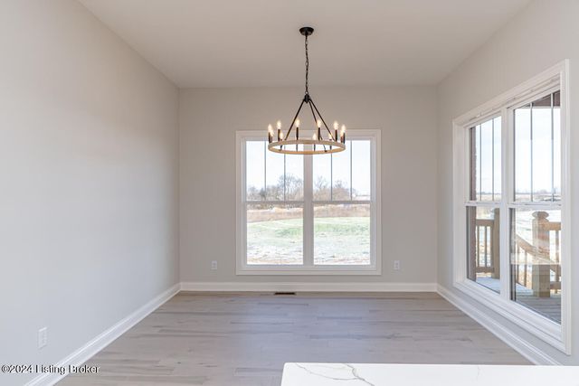 282 Dalton Dr, Fisherville, KY 40023