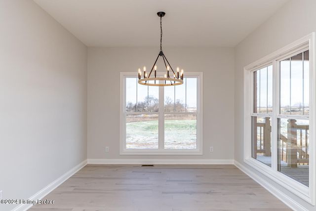 282 Dalton Dr, Fisherville, KY 40023