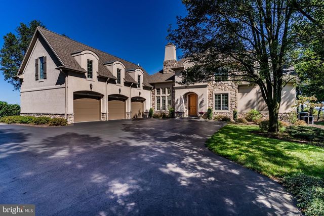 4 SENTRY POINT RD, Lemoyne, PA 17043
