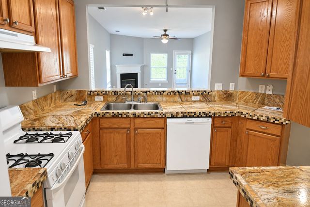 1563 Rachels Ridge NW, Kennesaw, GA 30152