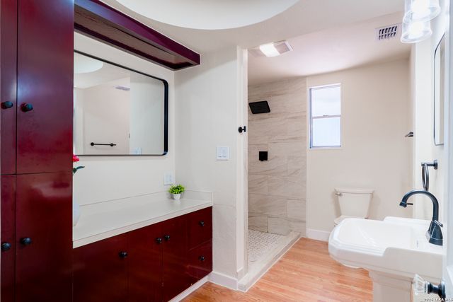 1730 W MISTLETOE AVE, San Antonio, TX 78201