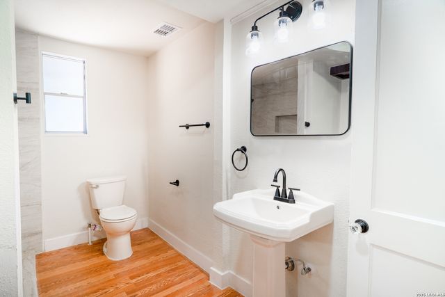 1730 W MISTLETOE AVE, San Antonio, TX 78201