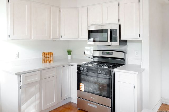 1730 W MISTLETOE AVE, San Antonio, TX 78201