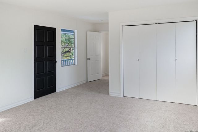 1730 W MISTLETOE AVE, San Antonio, TX 78201