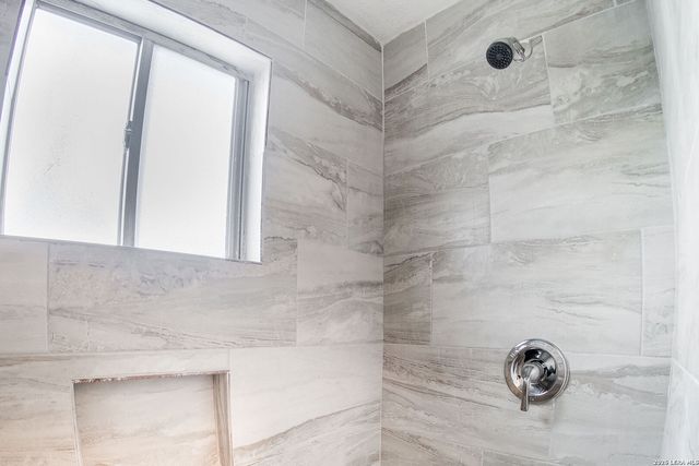 1730 W MISTLETOE AVE, San Antonio, TX 78201