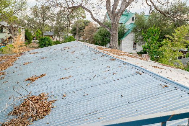 1730 W MISTLETOE AVE, San Antonio, TX 78201