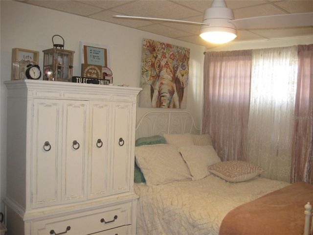 5860 43RD TERRACE N 1518, Kenneth City, FL 33709