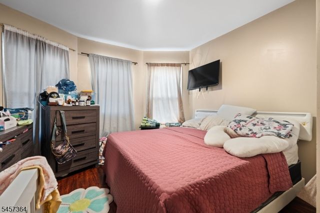 83 Mercer St, Paterson City, NJ 07524