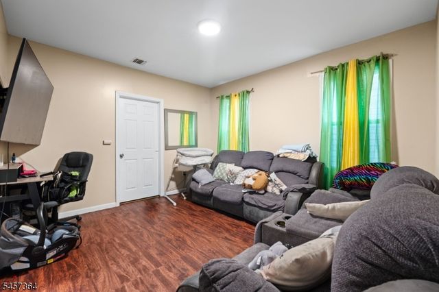 83 Mercer St, Paterson City, NJ 07524