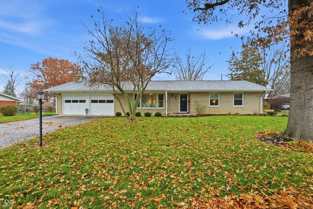 1110 Hillview Drive, Franklin, IN 46131