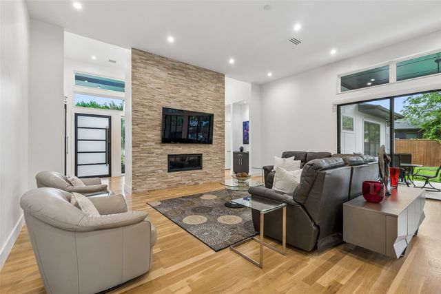 3834 Lively Circle, Dallas, TX 75220