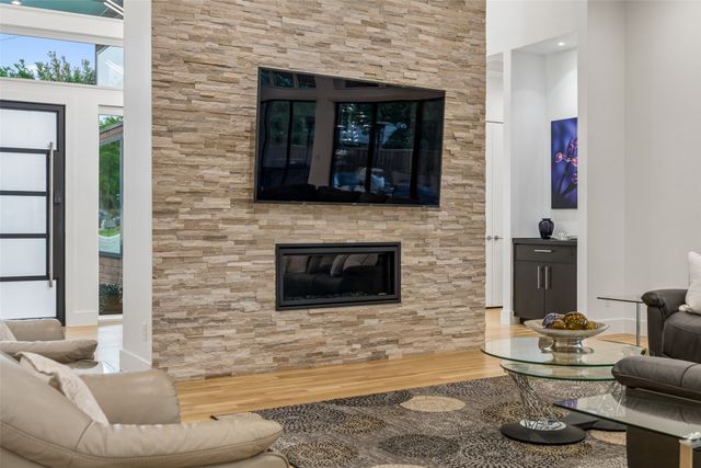 3834 Lively Circle, Dallas, TX 75220
