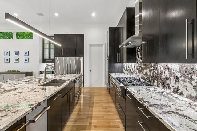3834 Lively Circle, Dallas, TX 75220