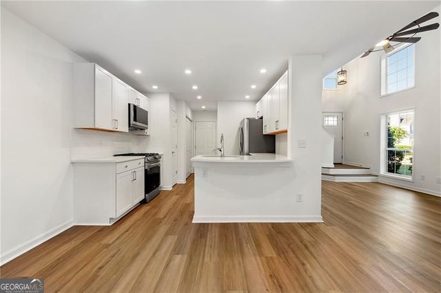 208 Chelsea Court, Woodstock, GA 30189