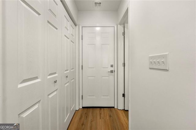 208 Chelsea Court, Woodstock, GA 30189