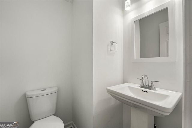 208 Chelsea Court, Woodstock, GA 30189