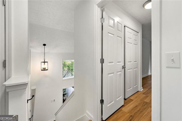 208 Chelsea Court, Woodstock, GA 30189