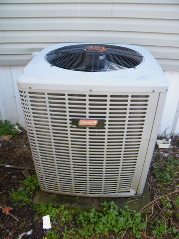 275 Walnut Grove Rd, Hartsville, TN 37074