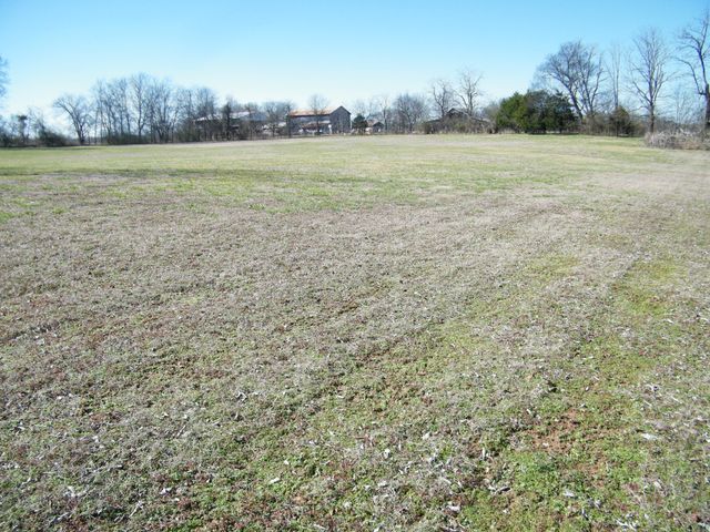 275 Walnut Grove Rd, Hartsville, TN 37074