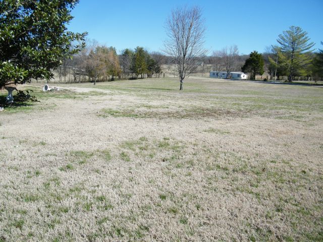 275 Walnut Grove Rd, Hartsville, TN 37074