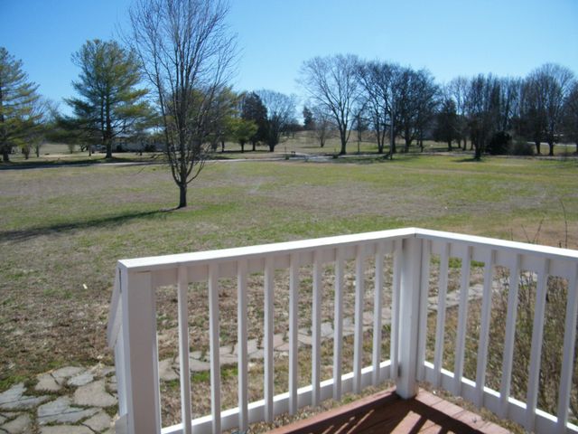 275 Walnut Grove Rd, Hartsville, TN 37074