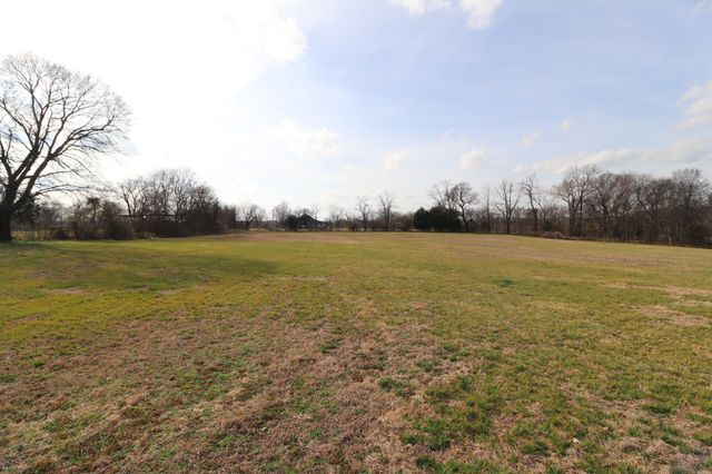 275 Walnut Grove Rd, Hartsville, TN 37074